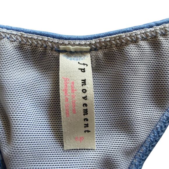 Free People movement light blue bra sz S activewear yoga criss cross back lng ln - Picture 3 of 9